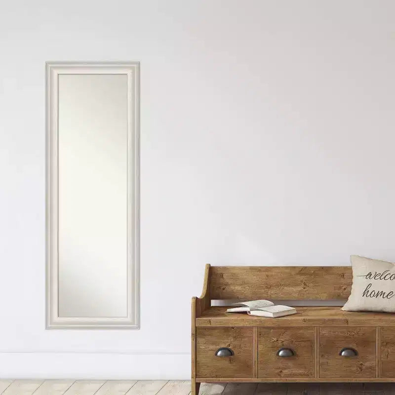 Specchio a figura intera 19" x 53" senza smussatura Trio White Wash Silver da appendere alla porta - Amanti Art: Cornice in polistirene, include hardware per il montaggio