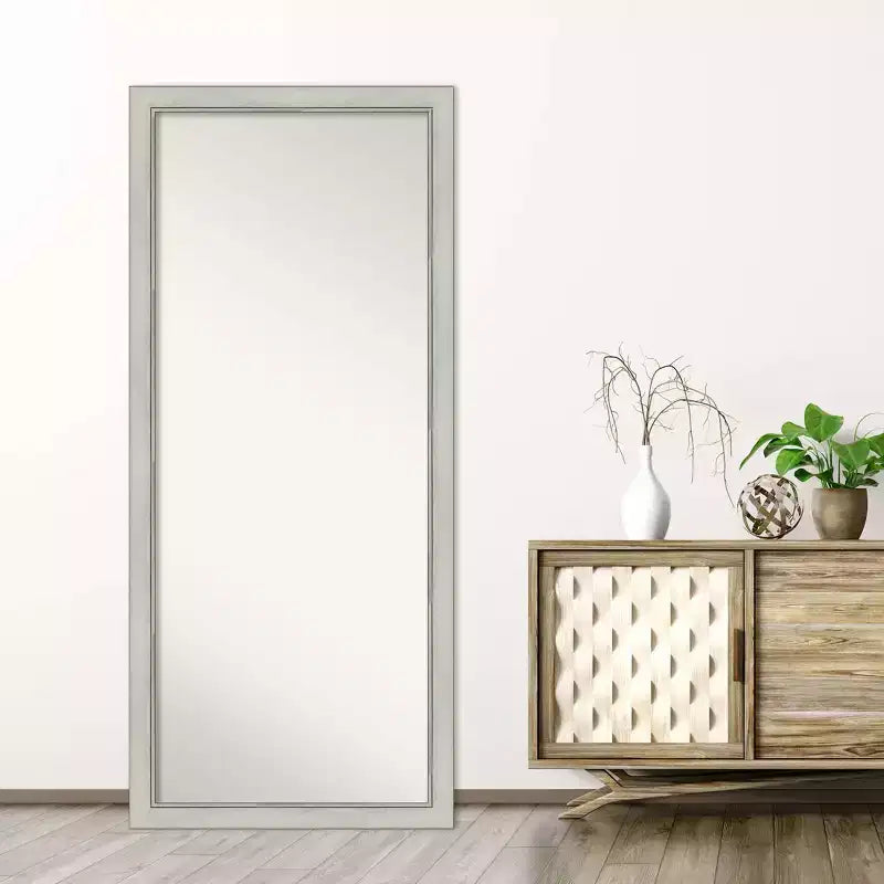 Specchio da appoggio Flair non smussato 28" x 64" in patina d'argento - Amanti Art