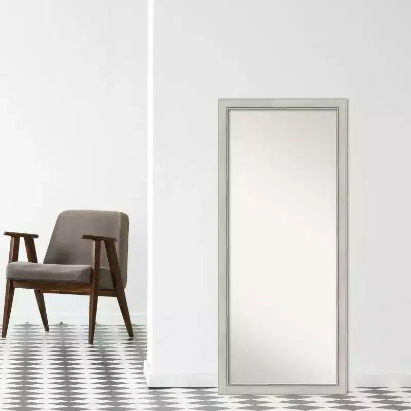 Specchio da appoggio Flair non smussato 28" x 64" in patina d'argento - Amanti Art