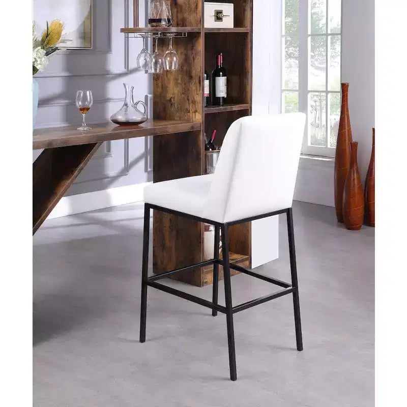 Meridian Furniture, Sgabello Bryce in Pelle Vegana Bianca, Set da 2