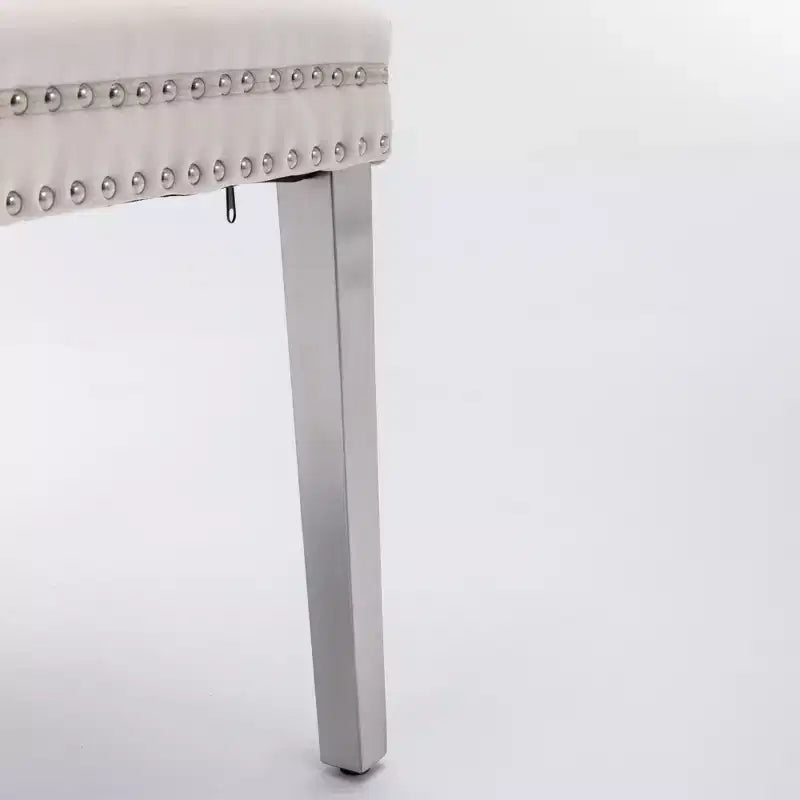 Set di 2 sedie da pranzo moderne Zeus & Ruta in velluto, con imbottitura trapuntata di alta qualità, struttura in legno massiccio e gambe con placcatura in acciaio inossidabile cromato