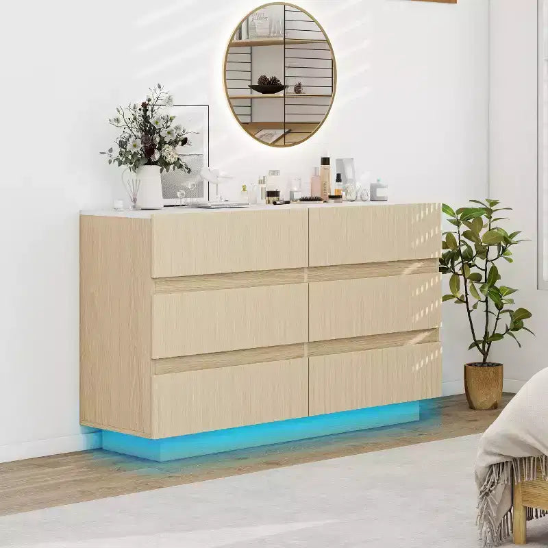 GDFStudio Erin Comò Moderno con 6 Cassetti, LED e Design Senza Maniglie in Legno Scanalato, 120 cm