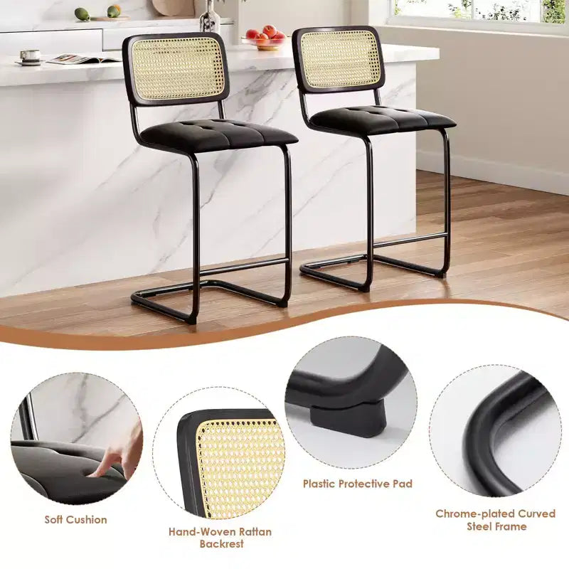 PexFix 2 Pezzi Sgabelli da Bar Altezza Bancone, Sgabelli da Bar in Pelle PU Imbottiti con Schienale in Rattan, Sgabelli da 26 Pollici, Sedie da Bar Senza Braccioli per Isola Cucina, Nero