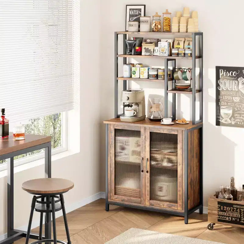 Scaffale da Panettiere con Mobiletto, Supporto per Microonde a 5 Livelli, Scaffale da Panettiere Verticale con Anta, Caffetteria Alta, Mobile Bar Marrone con Ganci, per Cucina