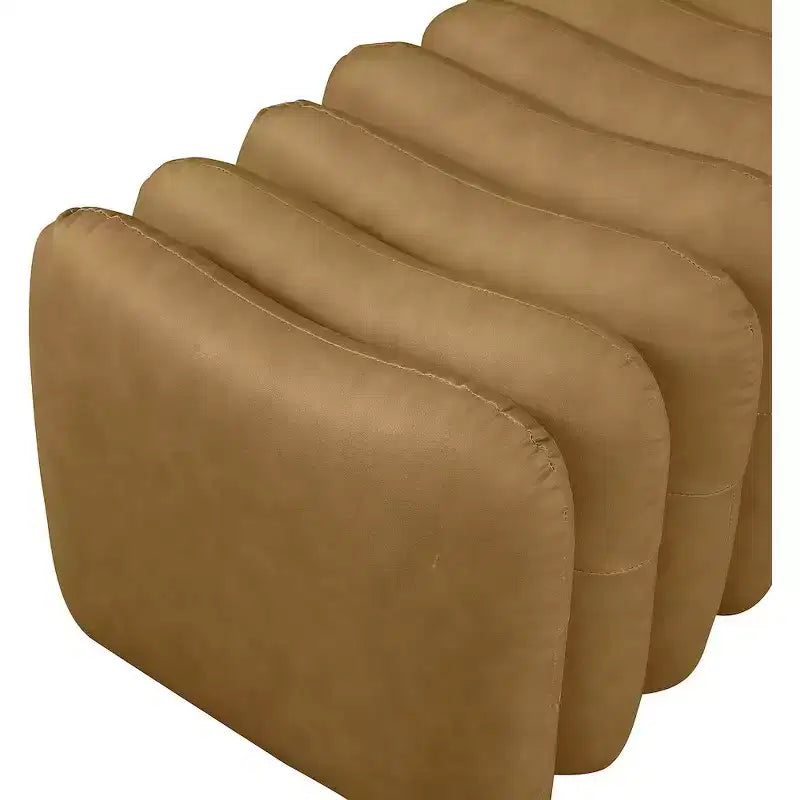 Meridian Furniture, Panca Atticus in pelle vegana