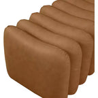 Meridian Furniture, Panca Atticus in pelle vegana