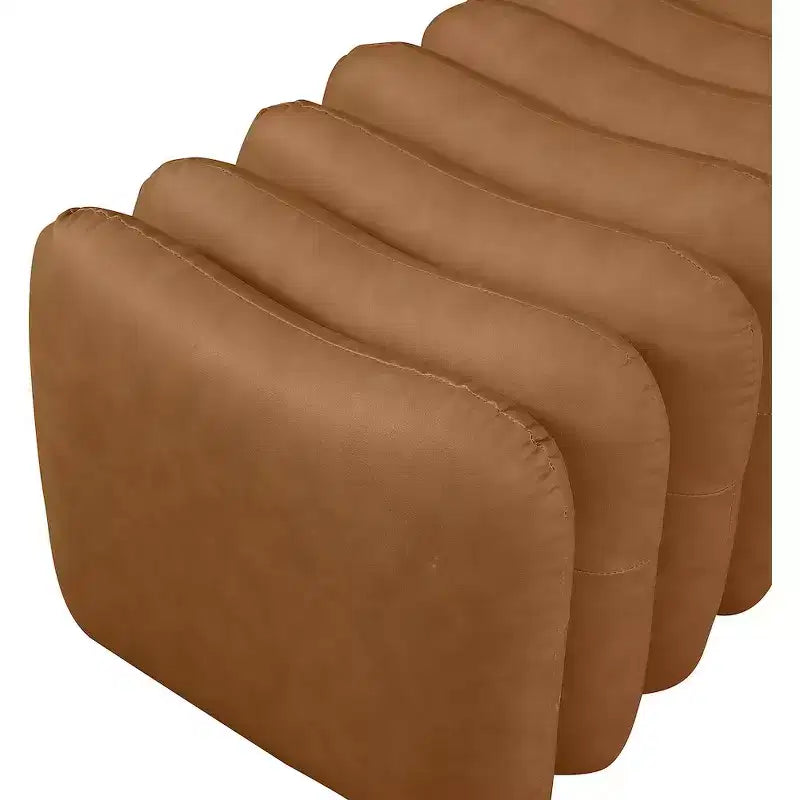 Meridian Furniture, Panca Atticus in pelle vegana
