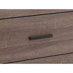 Cassettiera Okak a 4 cassetti, comò classico con cassetti spaziosi, maniglie a tirante e ampia superficie superiore, armadio contenitore per camera da letto