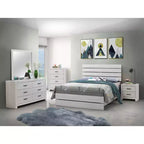 Cassettiera Okak a 4 cassetti, comò classico con cassetti spaziosi, maniglie a tirante e ampia superficie superiore, armadio contenitore per camera da letto