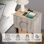 Comodino con ricarica scanalato | 2 cassetti + ripiano aperto | Tavolino moderno per camera da letto (Tonalità Legno, 2 pz)