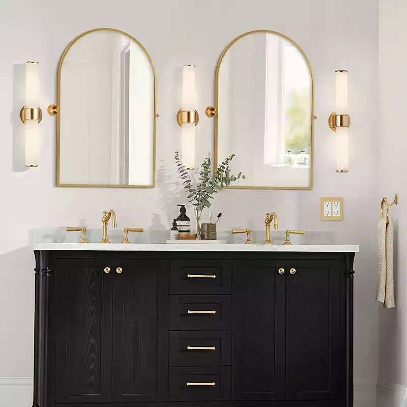 Specchio da bagno Pexfix con cornice in metallo e perno, regolabile a parete per un arredamento moderno