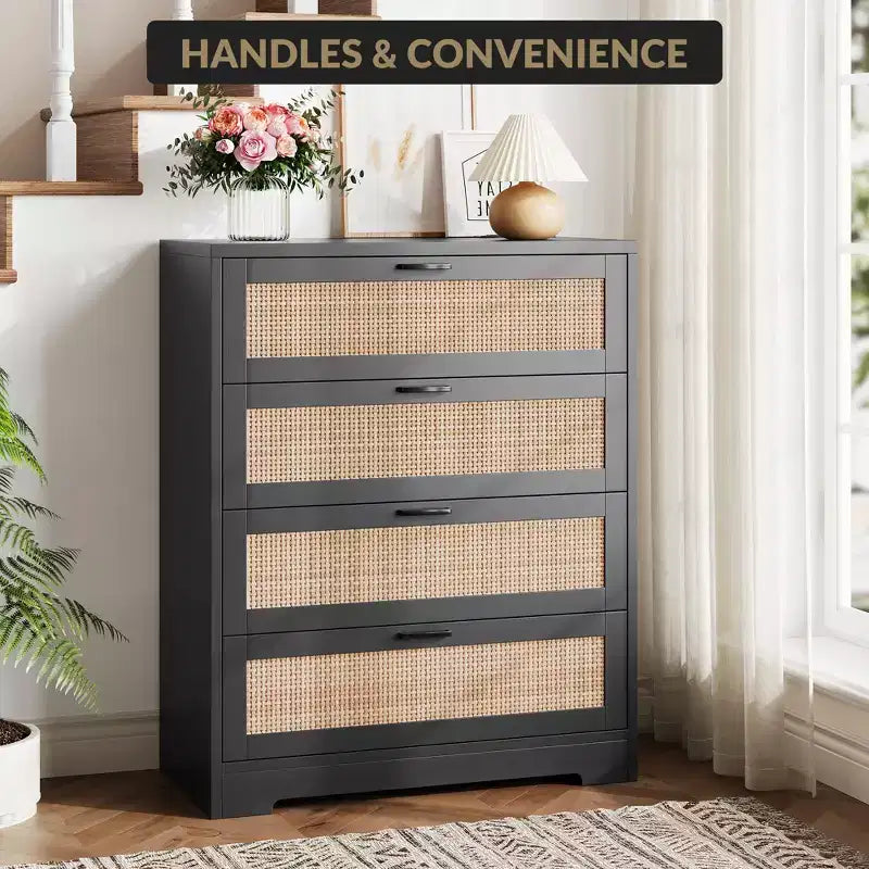 COZONY Cassettiera a 4 cassetti per camera da letto, Comò alto in rattan con prese di corrente, Organizzatore per cassetti moderno in legno con maniglie in metallo per soggiorno, armadio