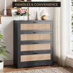 COZONY Cassettiera a 4 cassetti per camera da letto, Comò alto in rattan con prese di corrente, Organizzatore per cassetti moderno in legno con maniglie in metallo per soggiorno, armadio