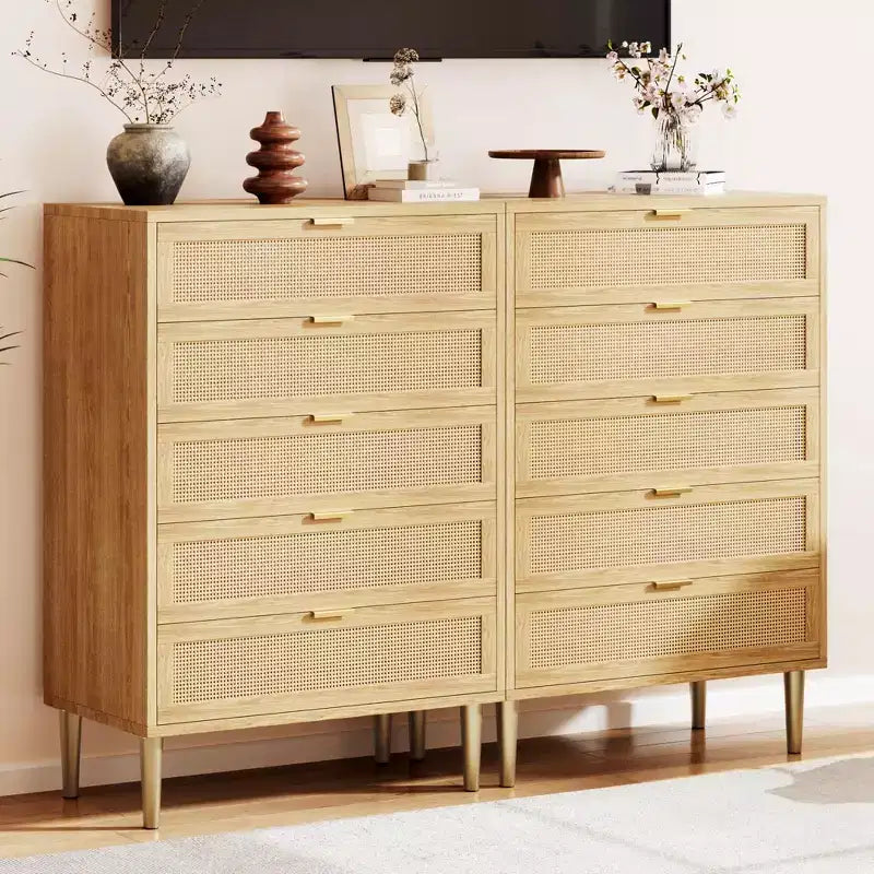 COZONY Cassettiera a 5 cassetti in Rattan, Comò Alto Moderno con Maniglie e Gambe Dorate, Mobile Contenitore da Camera da Letto con Design Antiribaltamento