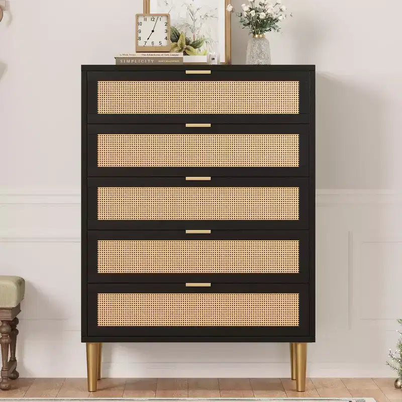 COZONY Cassettiera a 5 cassetti in Rattan, Comò Alto Moderno con Maniglie e Gambe Dorate, Mobile Contenitore da Camera da Letto con Design Antiribaltamento