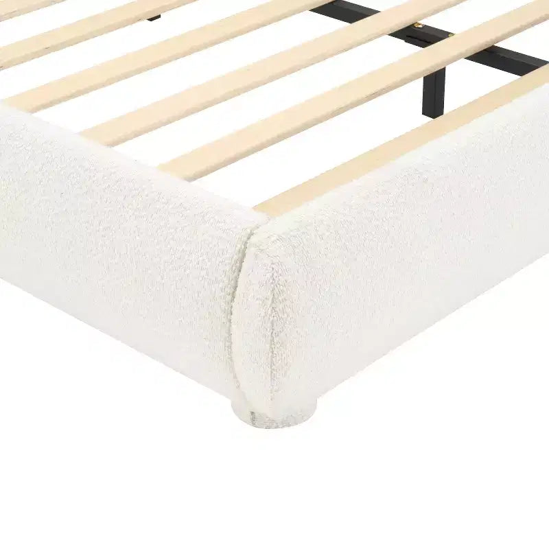 Letto a piattaforma Queen/King Size, struttura imbottita in tessuto Bouclé con testiera curva - ModernLuxe