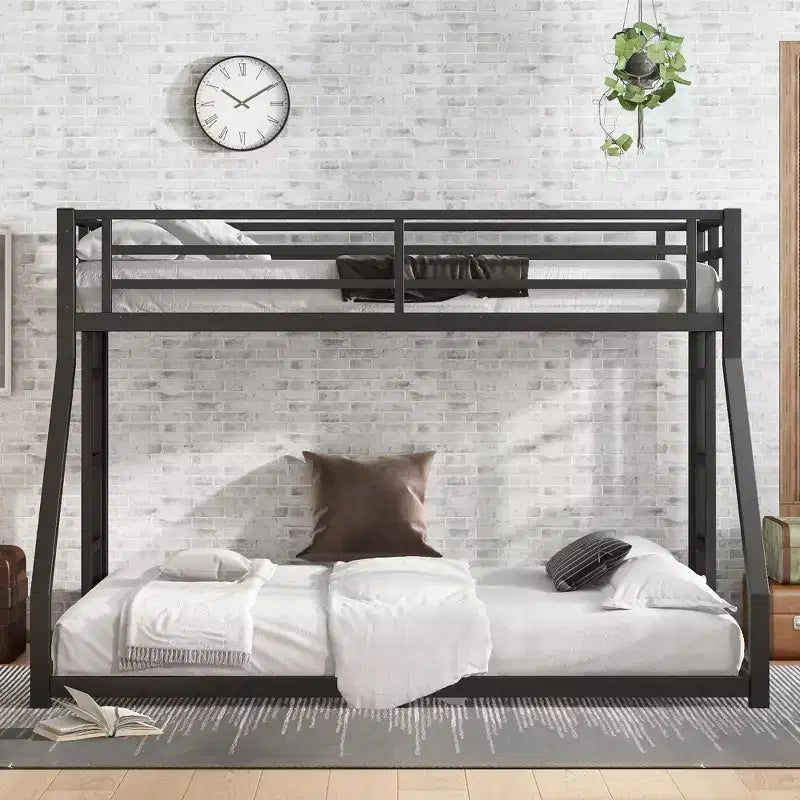 Bellemave Letto a castello Twin XL su Queen con scaletta e ringhiera di sicurezza, telaio del letto a castello resistente e silenzioso per adolescenti e adulti, nero