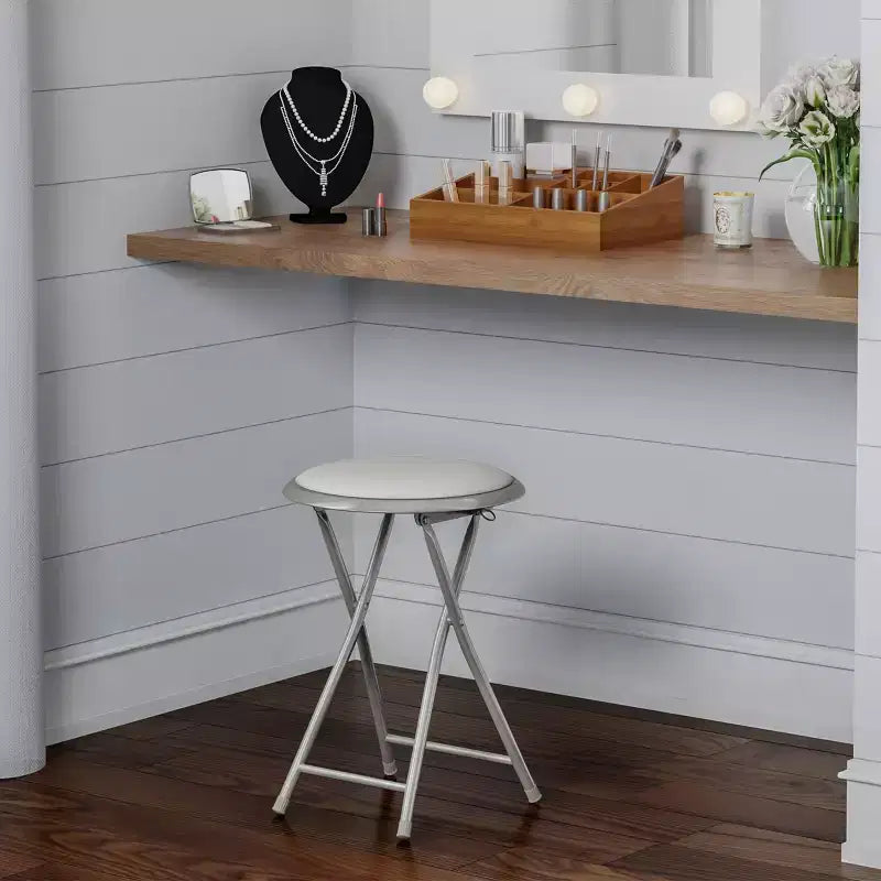 Sgabello pieghevole senza schienale Lavish Home da 45 cm con capacità di 102 kg