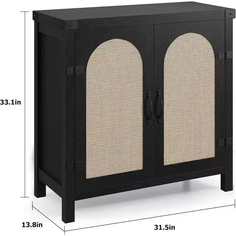 Credenza con funzionalità di contenimento, in stile fattoria bohémien con ripiani regolabili e maniglie, adatta per cucine
