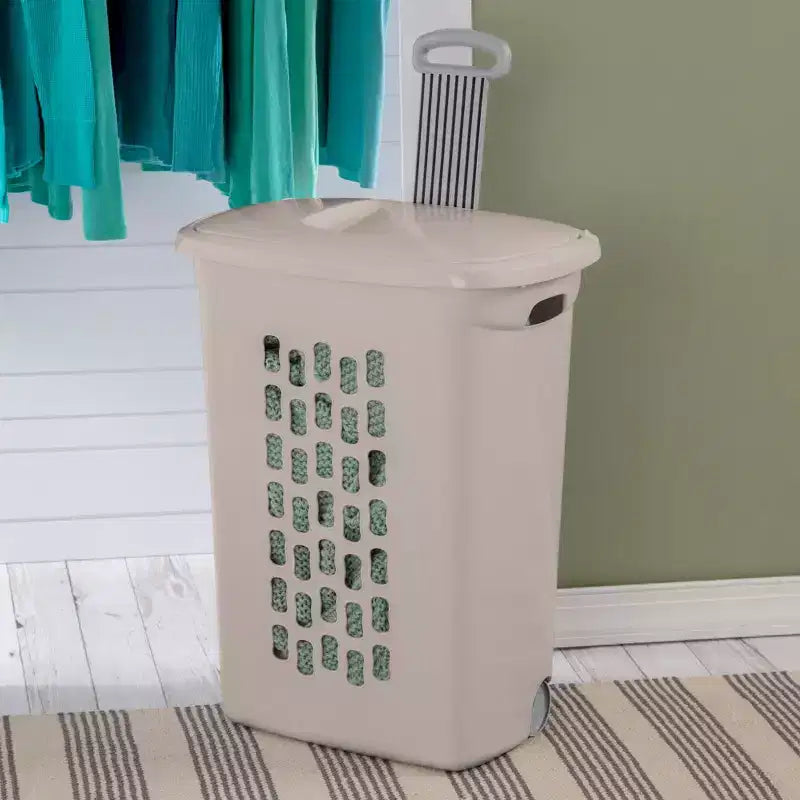 Cesto portabiancheria con ruote Sterilite Ultra, con coperchio e maniglia, grigio, confezione da 3