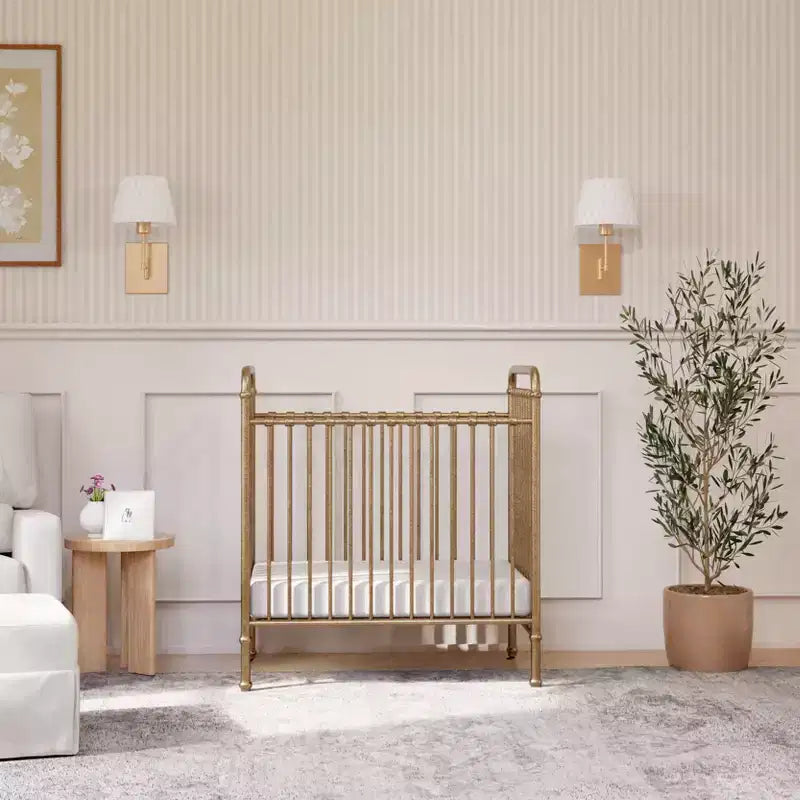 Culla mini convertibile 3-in-1 in metallo Namesake Abigail