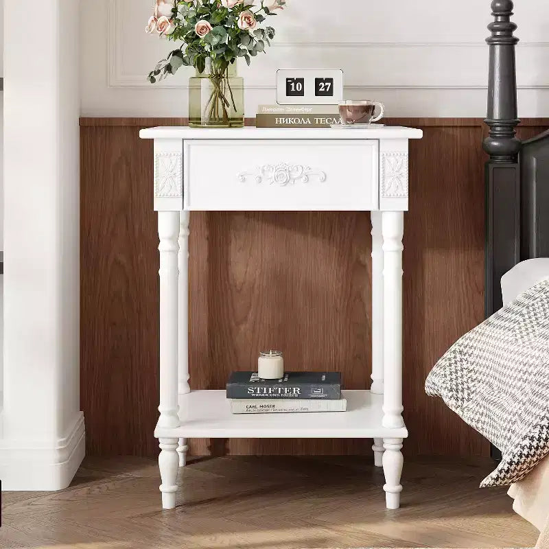 Comodino Famapy Chic Bianco/Nero con cassetto e ripiano inferiore, tavolino laterale: Elegante soluzione salvaspazio per la camera da letto, comodino con cassetto