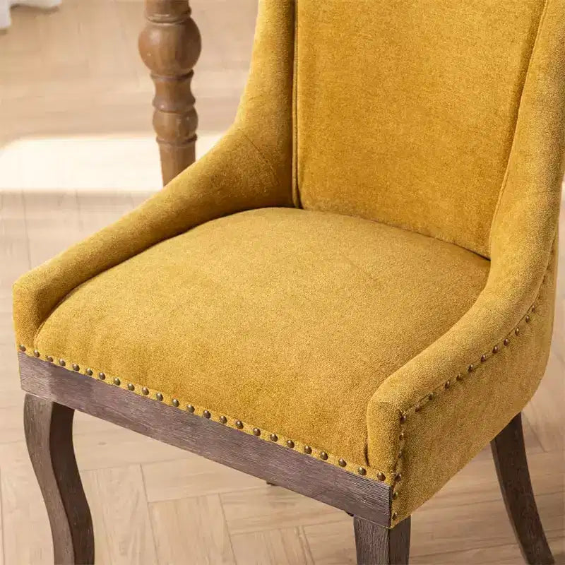 Set di 2 sedie da pranzo moderne, sedie da sala da pranzo laterali in tessuto con gambe in legno in tonalità neutre, borchie color bronzo