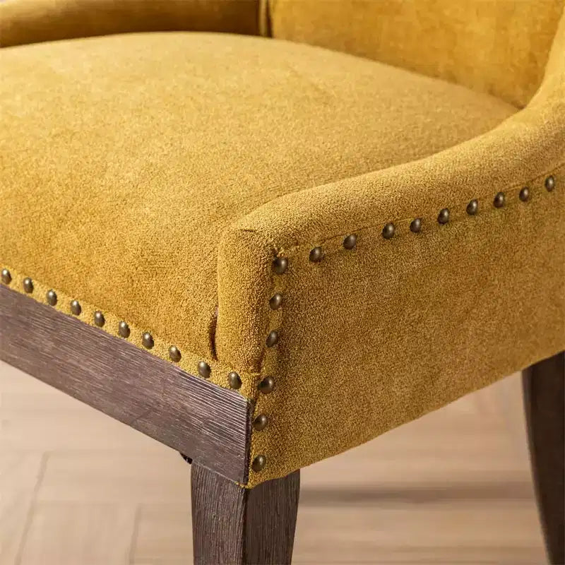 Set di 2 sedie da pranzo moderne, sedie da sala da pranzo laterali in tessuto con gambe in legno in tonalità neutre, borchie color bronzo