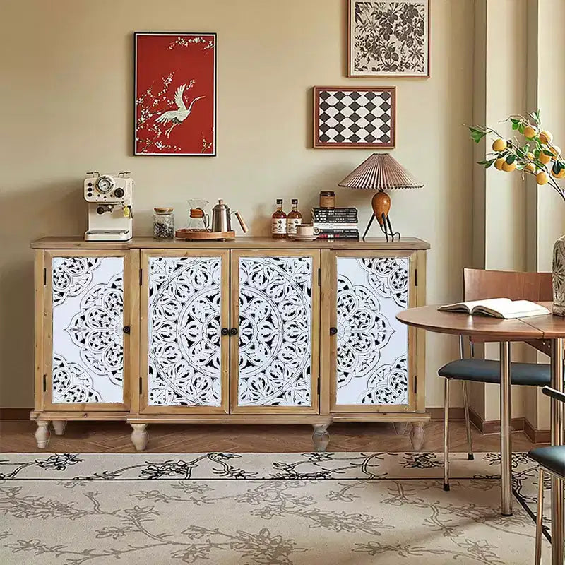 Credenza a 4 ante con intaglio a vista, mobile contenitore in legno anticato con ripiani regolabili, design unico per cucina, sala da pranzo, legno naturale