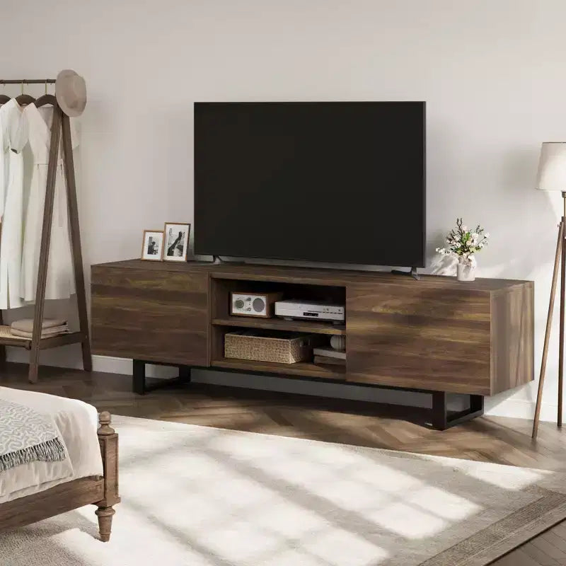 Mobile TV moderno per TV da 65/75/80 pollici, mobile per intrattenimento da 70 con 2 cassetti e ripiani aperti, mobile console multimediale in legno resistente con gambe in metallo