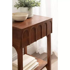 Tavolino da salotto Kate and Laurel Archvale in legno, 35,5x45,7x61 cm, noce marrone