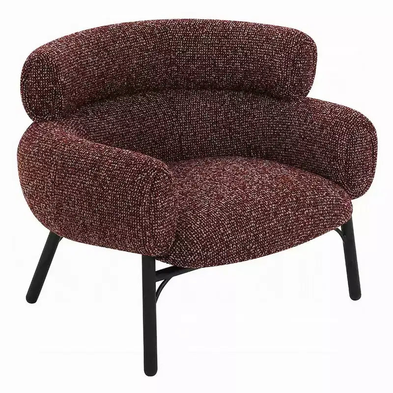 Poltrona Royal Hampton, velluto bordeaux a schienale curvo, gambe in metallo nero