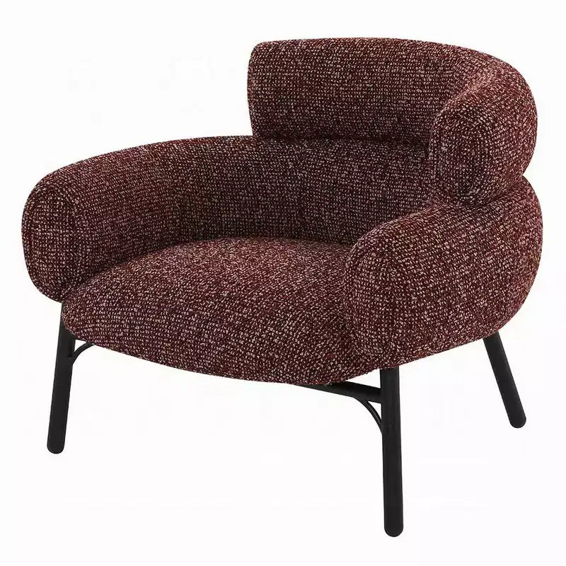 Poltrona Royal Hampton, velluto bordeaux a schienale curvo, gambe in metallo nero