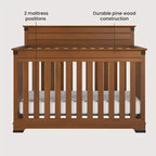 Culla convertibile 4-in-1 Child Craft Redmond, si trasforma in lettino per bambini, divano letto e letto a una piazza e mezza, 3 posizioni del materasso, finitura sicura per bambini (Coach Cherry)