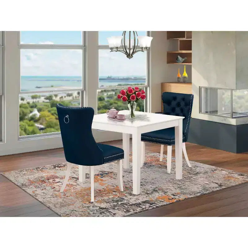 Set tavolo da pranzo HomeStock 3 pezzi, finitura lino bianco, piano quadrato in legno massello