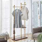 Appendiabiti da ingresso Okak con ripiani in legno e struttura in acciaio inossidabile, appendiabiti industriale dal design elegante, appendiabiti per soggiorno, camera da letto, oro