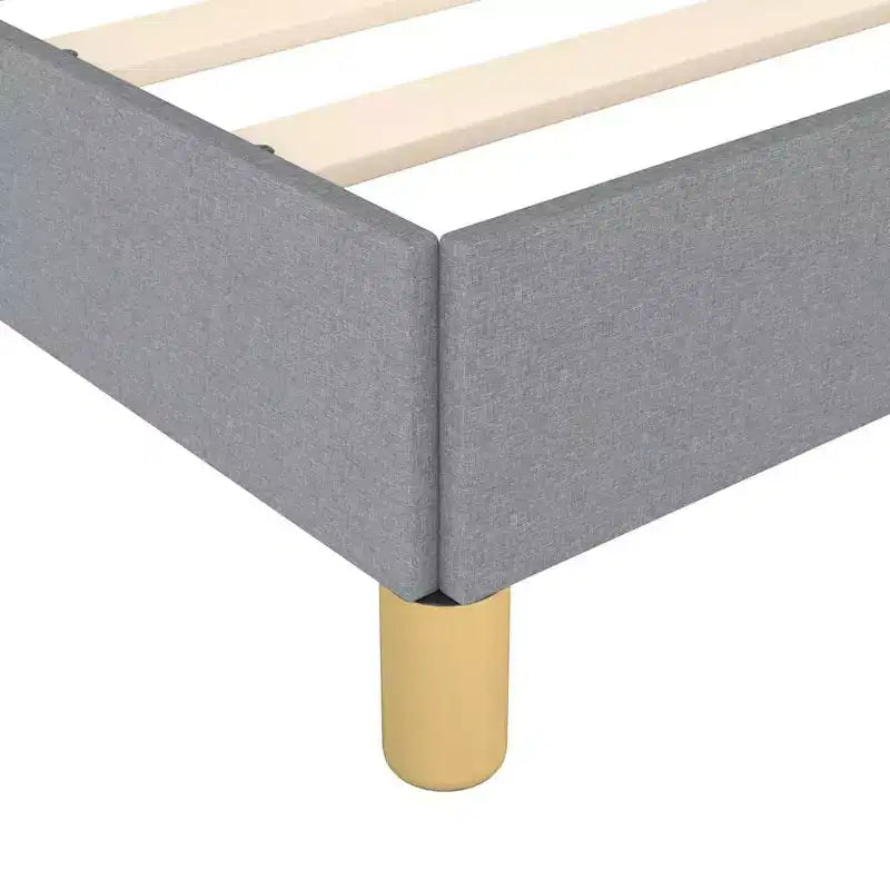 Struttura letto Grigio chiaro 100% poliestere, compensato, legno ingegnerizzato King