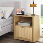 Comodino in Rovere da 23 Pollici, Tavolino da Notte con Superficie Impermeabile con Cassetto e Ripiano, Tavolino Laterale Moderno con Scanalature in Stile Mid-Century per la Camera da Letto