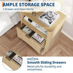 Comodino in Rovere da 23 Pollici, Tavolino da Notte con Superficie Impermeabile con Cassetto e Ripiano, Tavolino Laterale Moderno con Scanalature in Stile Mid-Century per la Camera da Letto