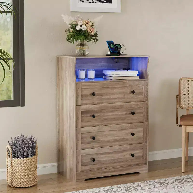 Comò sottile moderno a 4 cassetti con porte USB, armadietto in legno per camera da letto e ripostiglio, cassettiera salvaspazio