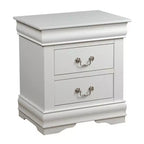 Comodino in legno Royal Hampton a 2 cassetti con maniglie a sospensione in metallo e piedini a staffa, bianco