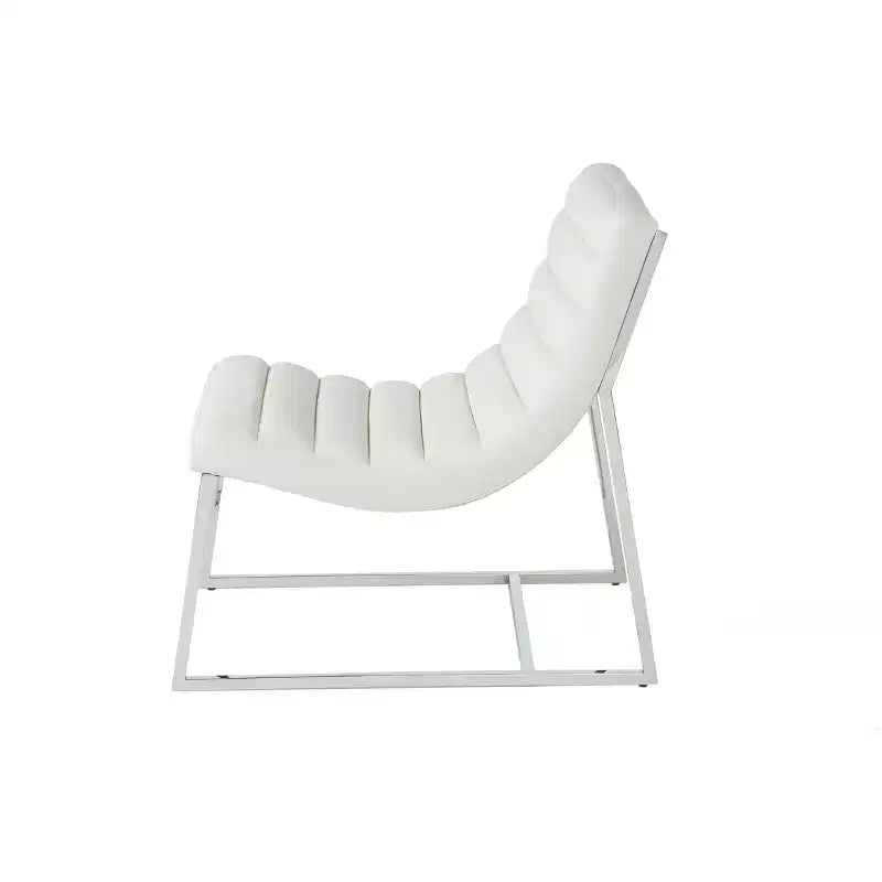 Poltrona moderna Cael Christopher Knight Home con rivestimento in similpelle