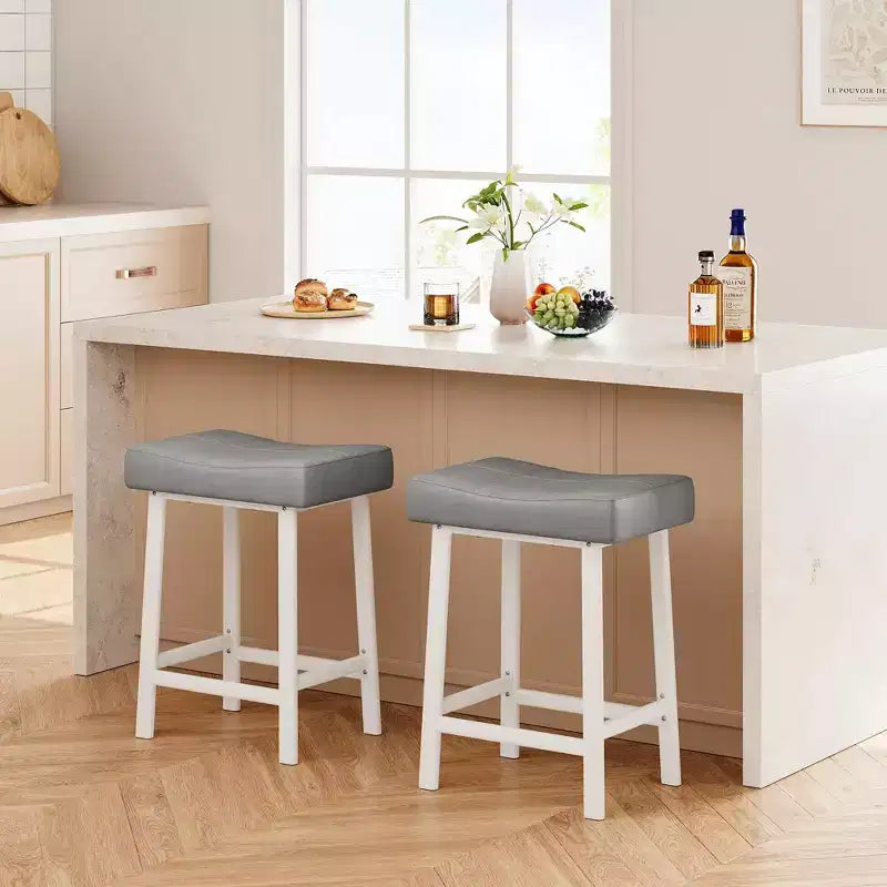 Set di 4 sgabelli da bar, 24 pollici, senza schienale, con seduta curva ergonomica, per isola cucina, bar di casa