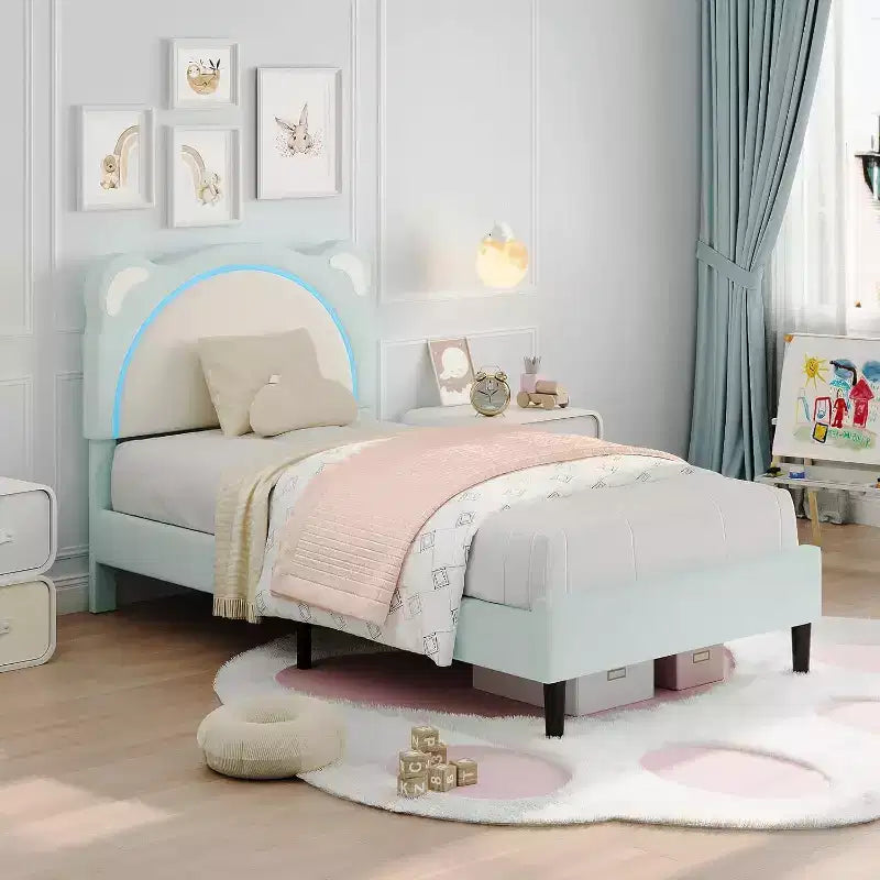 Letto morbido per bambini, testiera regolabile, supporto a strisce in legno massello, silenzioso, facile da montare, con un grazioso design a forma di orso e cassetti