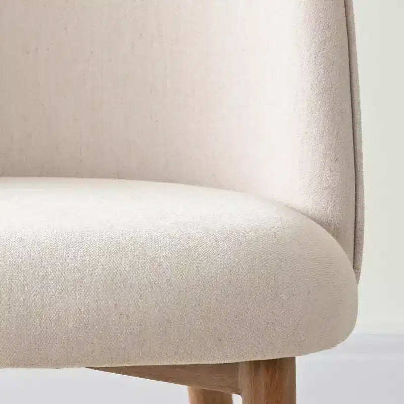 Set da bistrò moderno in rovere impiallacciato, tavolo a piedistallo rotondo da 35 pollici e 2 sedie da pranzo con schienale curvo per sale da pranzo in appartamento-Panipeachy