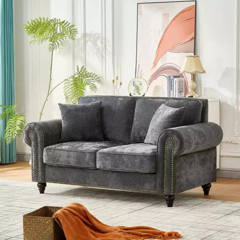 Divano Chesterfield classico a 2 posti (63 pollici) con braccioli arrotolati, seduta profonda e gambe in legno, per soggiorno o appartamento di piccole dimensioni-Panipeachy