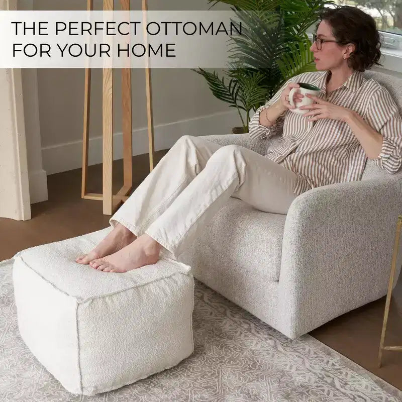 ZICOTO Pouf Ottomano e Poggiapiedi in Bouclé, Sgabello Leggero Rotondo Imbottito in Schiuma per Arredo Moderno del Soggiorno
