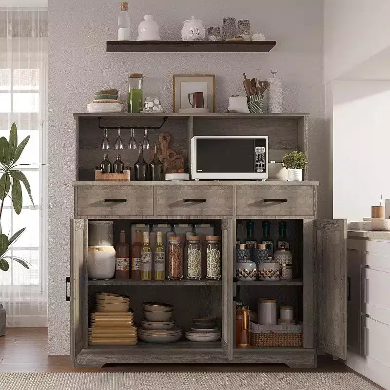Credenza da masseria con porta microonde, armadietto contenitore con cassetti e ripiani, mobile bar con vetrina