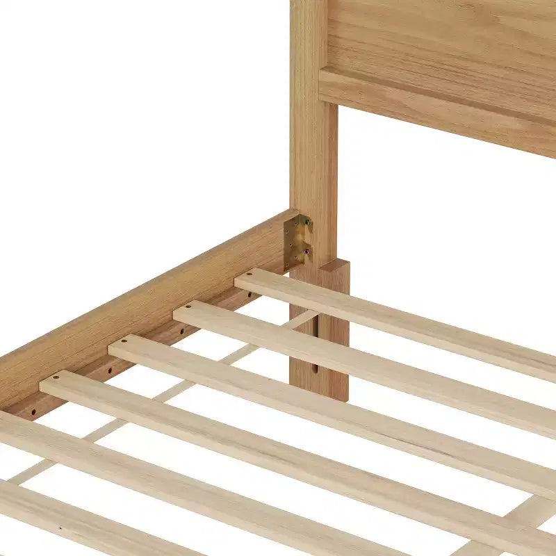 GDFStudio Eiko Letto Moderno con Pannelli in Legno e Testiera