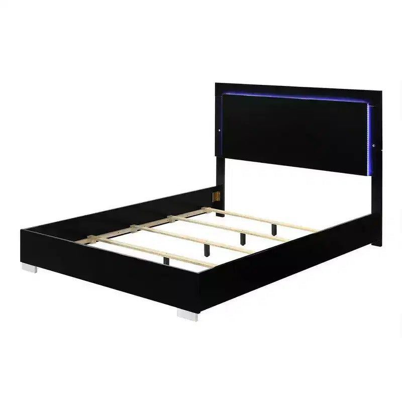 Letto matrimoniale Royal Hamton con testiera a LED, struttura in legno nero pianoforte